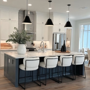 Kitchen & Dining Furniture